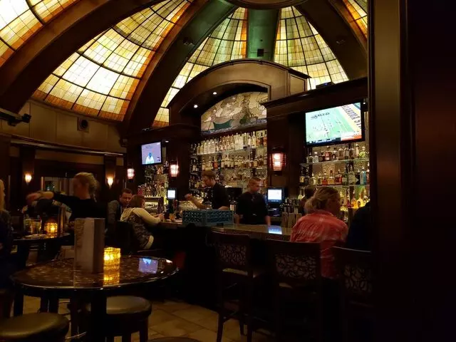 McCormick & Schmick’s Seafood & Steaks