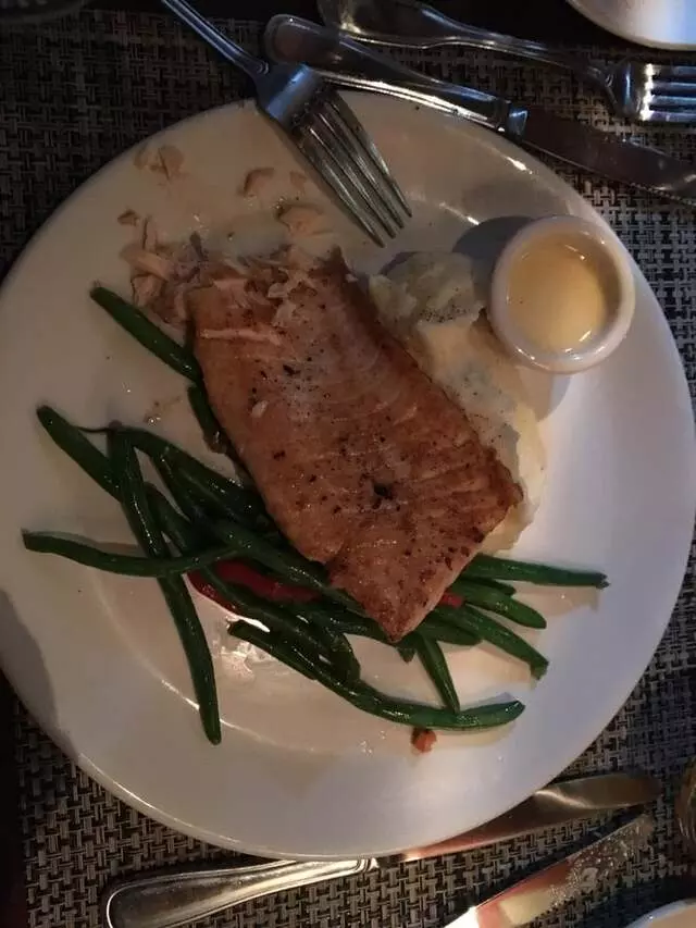 McCormick & Schmick’s Seafood & Steaks