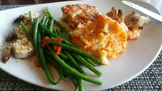 McCormick & Schmick’s Seafood & Steaks