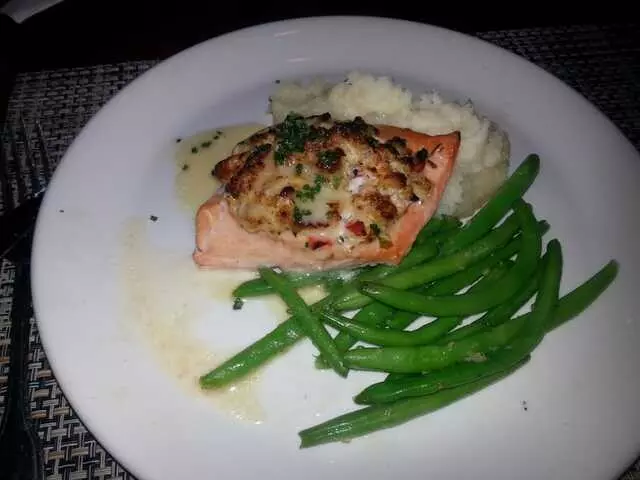 McCormick & Schmick’s Seafood & Steaks