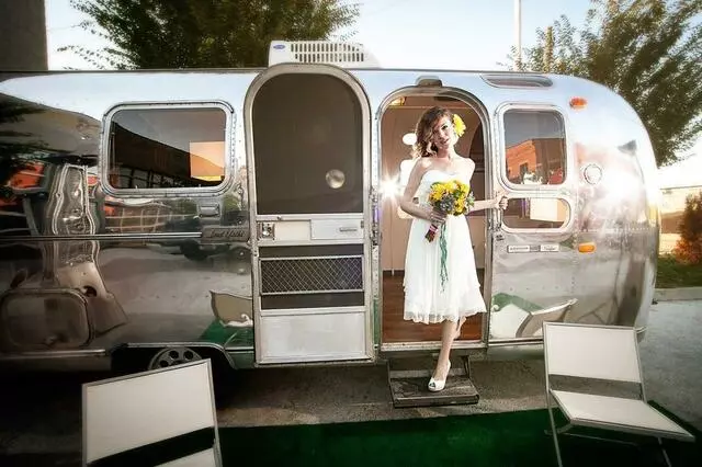 Airstream Lounge KC